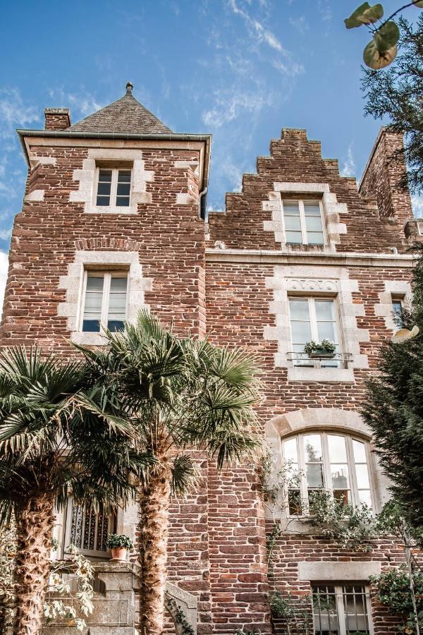 Castel Jolly Bed and Breakfast Rennes Exteriör bild
